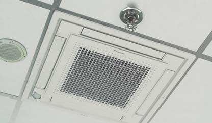 instalacji tryskaczowych w sąsiednich modułach sufitowych Panel dekoracyjny jest dostępny w wykończeniu w jednym z 2 kolorów (białym i