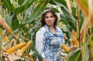 Odmiany kukurydzy na ziarno i kiszonkę / sezon 2019 STRONA 11 ASTARDO LIGATO 220- FLINT- FLINT- ziarno: 8-8,5 roślin/m 2 kiszonka: 9-10 roślin/m 2 ziarno: 8-8,5 roślin/m 2 kiszonka: 9-10 roślin/m 2