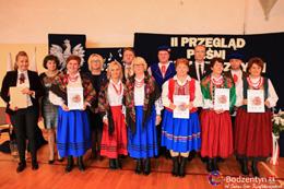 naszą orkiestrę, prezentacji polskiego tańca narodowego Poloneza w wykonaniu Krejzolek a także innych uczestników wydarzenia oraz uroczystej akademii z okazji obchodów 11 listopada.
