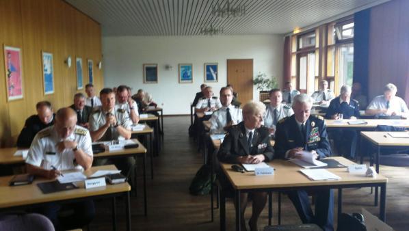 seminarium. Po płk Unruchu głos zabrał Zastępca Dowódcy I-go Okręgu Wojskowego Armii Niemiec, Gen.