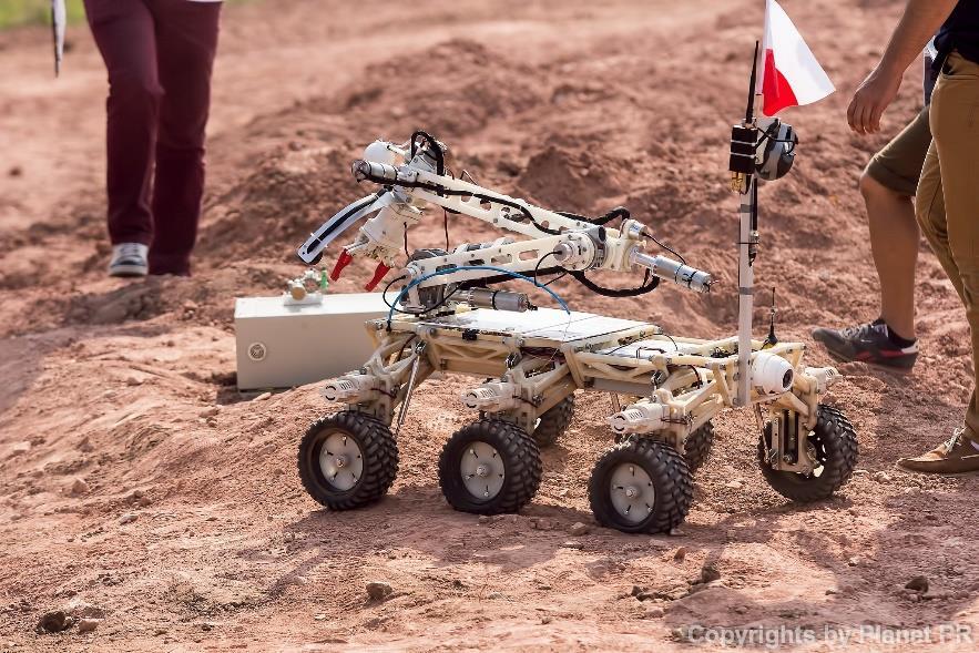 Wybrane aktywności w sektorze European Rover Challenge międzynarodowe, główne europejskie zawody łazików marsjańskich.