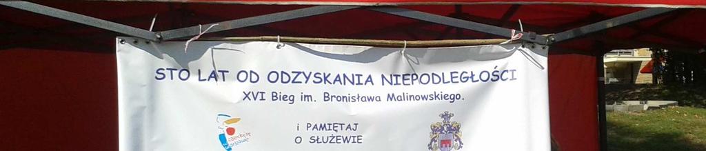 na tym zdjęciu. Dodatkowa korzyść to cień dla sekretariatu zawodów.