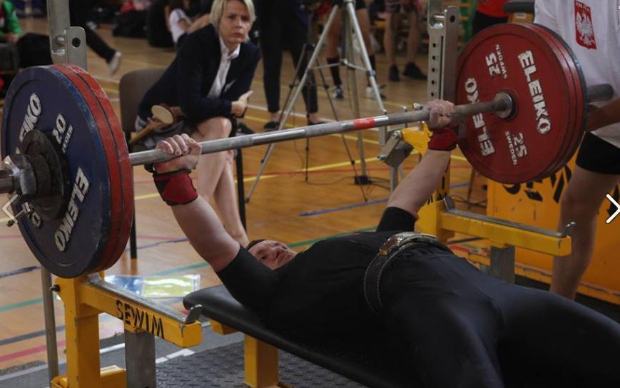 Hadas Paweł, pierwsze podejście 170kg W kategorii 74kg wygrał Beresiński Piotr z MOSSTF Relax Kamienna Góra zaliczając 200kg.