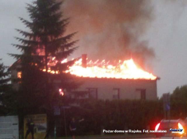 Analiza dotycząca zaistniałych zdarzeń, prowadzonych szkoleń, zawodów i kontroli na terenie powiatu 05.07.2013 r. Uderzenie pioruna było prawdopodobną przyczyna pożaru domu jednorodzinnego w Rajsku.