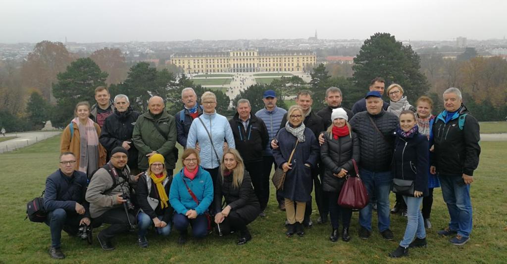 str 6 / 12 Zwiedzanie zaczęliśmy od letniej siedziby Habsburgów - Pałac Schönbrunn.