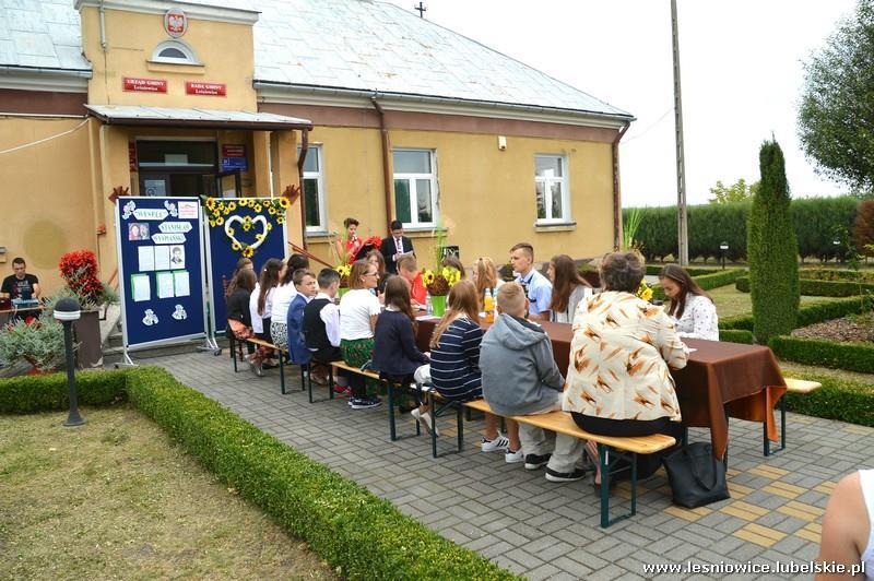 Nr 33 1 7 września 2017 r. Nowonarodzeni mieszkańcy gminy w sierpniu 2017 r. Marciniak Piotr, syn Angeliki i Rafała ur. 28.08.2017 r., zam.