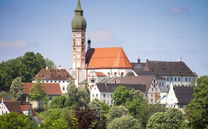 Nymphenburg wkrótce stał się główną siedzibą rodu Wittelsbachów w okresie od maja do września.