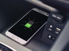 Dzięki LIVE Services, Apple CarPlay oraz Android Auto jesteś w stałej łączności, a