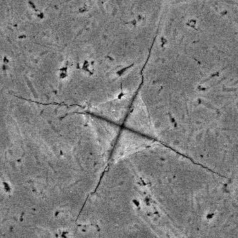 42 A. Krawczyńska, K. Biesiada, A. Olszyna gdzie: E O, E w - moduły odpowiednio osnowy Al 2 O 3 i wiskersów β-sic, V O i V w - ułamki objętościowe odpowiednio osnowy Al 2 O 3 i wiskersów β-sic.