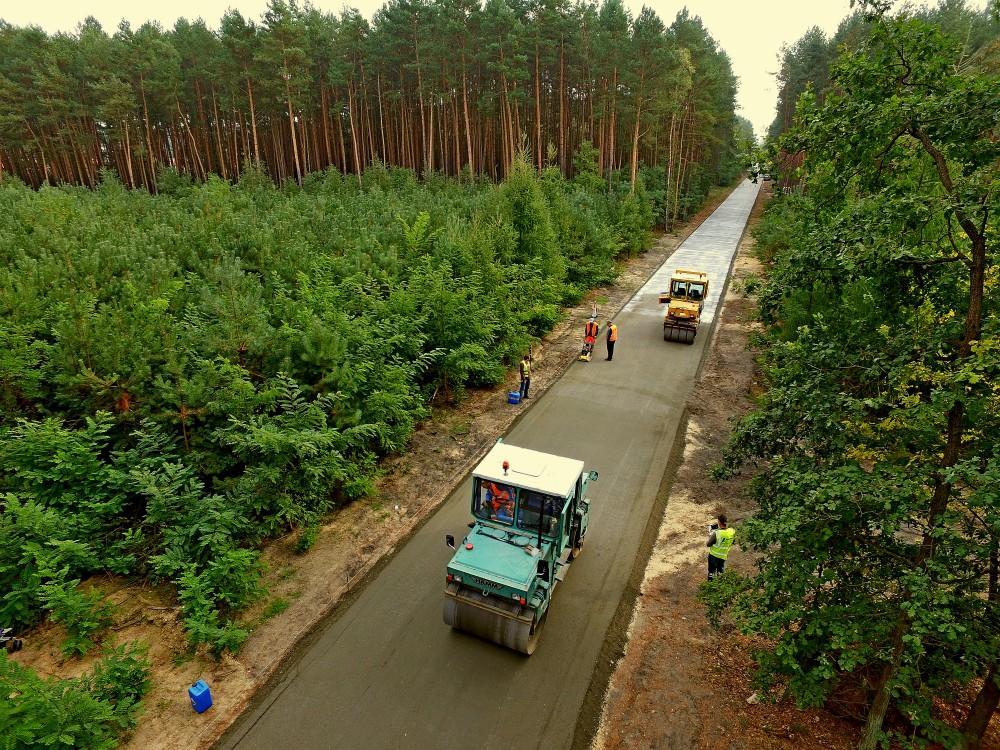 technologia wbudowywania betonu wałowanego (RCC) Zagęszczanie