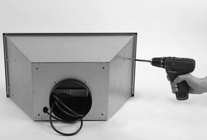 TRYB PRACY OKAPU KUCHENNEGO Ustawienie wyciągowego trybu pracy urządzenia W trakcie wyciągowego trybu pracy okapu powietrze odprowadzane jest na zewnątrz specjalnym przewodem ( 150 mm lub 125 mm).