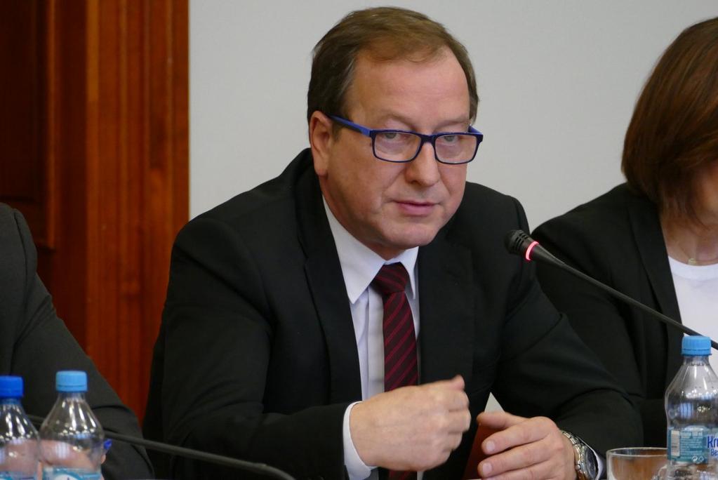 remontu, partycypuje w kosztach wykonania zadania, to takich