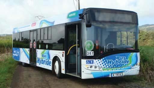 Wśród autobusów Urbino 12 zakupionych przez Transdev znajduje się także jeden autobus hybrydowy z systeme firmy Eaton w autobusach zamontowano klimatyzację przestrzeni pasażerskiej oraz system