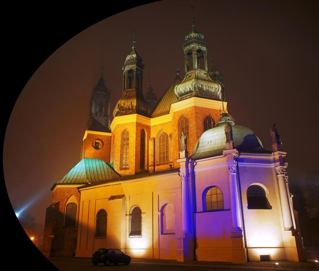 Ciekawe miejsca Ostrów Tumski I cała Śródka. Można na niej zobaczyć Katedrę Poznańską wraz z jej podziemiami. Będąc na Śródce warto zajrzeć również do Bramy Poznania ICHOTu.