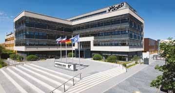 Grupa NORD DRIVESYSTEMS Główna siedziba i centrum technologiczne w Bargteheide pod Hamburgiem Innowacyjne rozwiązania napędowe dla ponad 100 gałęzi przemysłu Produkty