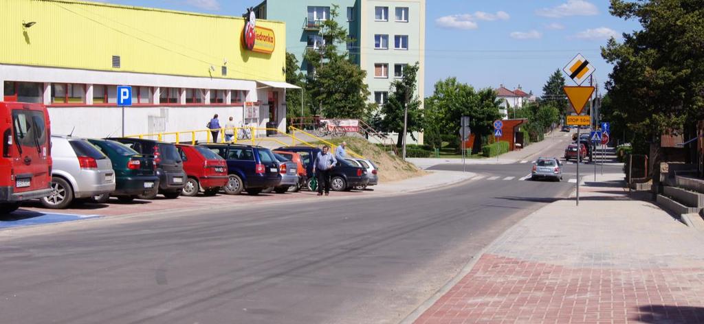 Ulica po przebudowie Poprawa bezpieczeństwa dróg powiatowych o nr 1247B i