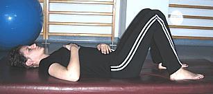 Ćwiczenie oddechowe torem przeponowym (brzusznym) Pozycja wyjściowa - Leżenie na plecach, nogi ugięte.