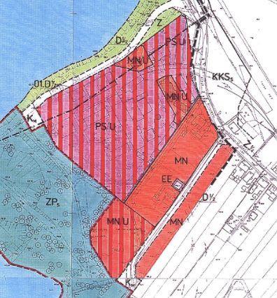 W sąsiedztwie wzniesiono budynki mieszkalne stanowiące małe osiedle mieszkaniowe z urządzoną małą infrastrukturą. UWARUNKOWANIA PLANISTYCZNE I OCHRONNE.