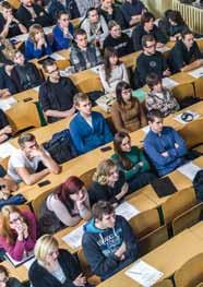 Sprawy studenckie Stypendia W Wyższej Szkole Informatyki Stosowanej i Zarządzania studenci pobierający stypendia stanowią 10% osób studiujących na uczelni.