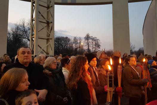 Noohucka Droga Kryżoa Fot. Magdalena Dedc Już po ra dunasty, 25 marca br. cyl Cystersó Mogle.