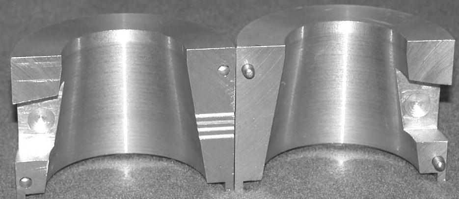 ARCHIWUM ODLEWNICTWA przedstawioną na rys.1, pozwala na uzyskanie odlewu stożka ściętego (D=54 mm, d=40 mm, h=54 mm). Forma druga (rys.