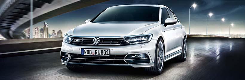 Passat Limousine - cennik Rok modelowy 2017, rok produkcji 2017 Ceny PLN z VAT 1.4 TSI BMT 125 KM (92 kw) 6 biegów 94 190 102 390-1.4 TSI BMT, ACT 150 KM (110 kw) 6 biegów 101 890 110 090 118 690 1.