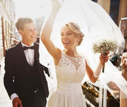 Przed weselem zależało nam na dobrej organizacji, eleganckim wystroju i miłej atmosferze, tak aby móc cieszyć się w dniu wesela każdą chwilą.
