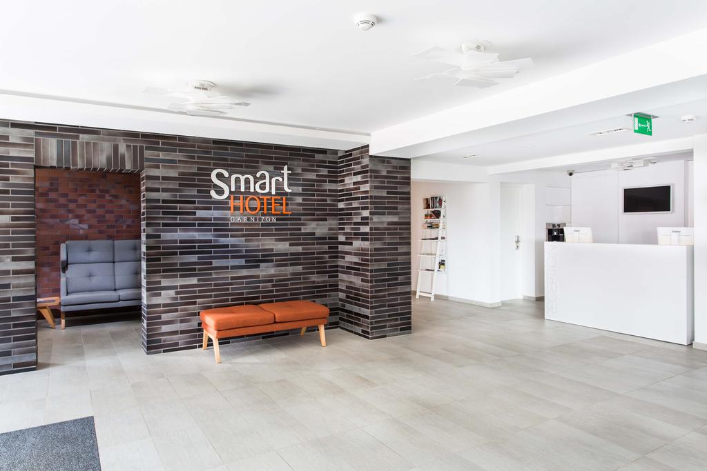 HOTEL Smart Hotel to nowoczesny hotel położony w dzielnicy będącej biznesowym i kulturalnym sercem trójmiejskiej metropolii Gdańsku Wrzeszczu.
