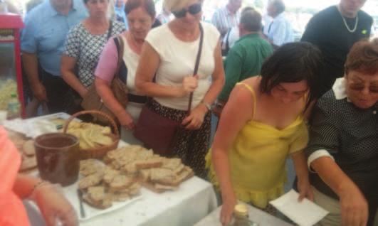 Przygotowane potrawy mo na by³o skosztowaæ dzieñ póÿniej, podczas Do ynek Powiatowych w Stolnie.