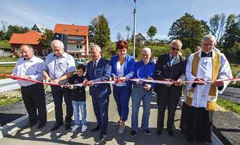 Kontynuacja modernizacji dróg i oświetlenia ulicznego w 2018 roku na terenie Gminy Jabłonka Wzorem lat ubiegłych w 2018 roku kontynuowano modernizację dróg gminnych poprzez wykonanie nawierzchni