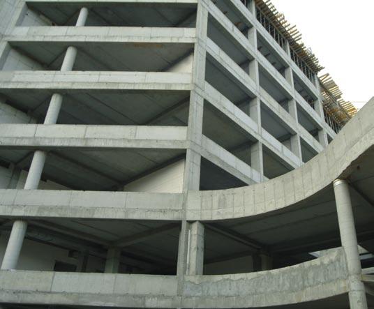 Wyniki przemysłu cementowego w latach 2004-2006 Cement industry results in 2004-2006 osiągnąć w najbliższych kilku latach poziom 500- -600 kg cementu na mieszkańca.