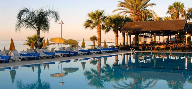 WYPOCZYNEK CYPR - LARNAKA PALM BEACH **** HALF BOARD POŁOŻENIE: Hotel usytuowany jest przy piaszczystej plaży i otoczony egzotycznym ogrodem. Położony w odległości ok.