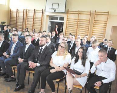 "Samochodówki". - Mamy wprawdzie wykwalifikowaną kadrę, ale brakowało nam sprzętu do nauki. Teraz to się zmieni - nie krył radości dyrektor.