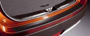 załadunku i rozładunku, kolor czarny, z logo Suzuki, wykonana z wytrzymałego tworzywa