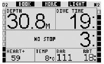 3.3.2 Wyświetlacz typu CLASSIC lewego przycisku (BOOK) powoduje zresetowanie stopera i ponowny start bez względu na to czy jest on pokazany na wyświetlaczu czy nie. 3.3.3 Wyświetlacz typu LIGHT Na wyświetlaczu tym pojawiają się wszystkie parametry nurkowania w klasycznym ustawieniu UWATEC a.