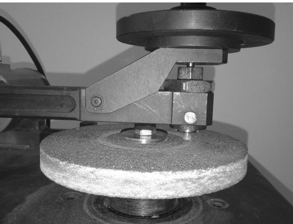 Journal of Machine Construction and Maintenance Problemy Eksploatacji 2/2017 65 T-01M was used. Wear of four metals was examined: vacuum refined Armco iron, copper, aluminium, and wolfram.