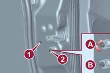 URZĄDZENIE ZABEZPIECZAJĄCE DZIECI 9) 10) Uniemożliwia otwarcie drzwi tylnych z wnętrza samochodu. Urządzenie 2 rys.