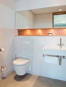 Rynny prysznicowe zapewniają obszerną przestrzeń, a łatwy i praktyczny dostęp ułatwia utrzymanie czystości. Zarówno w domu, wynajmowanym mieszkaniu czy łazience hotelowej.
