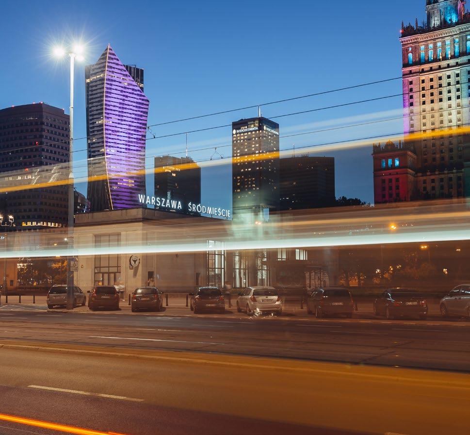 7. Podsumowanie 7,4% O tyle procent spadła liczba ofiar śmiertelnych w stosunku do roku poprzedniego Zagrożenie bezpieczeństwa ruchu drogowego w m.st. Warszawie wciąż jest wysokie, lecz można zauważyć kilka pozytywnych tendencji.