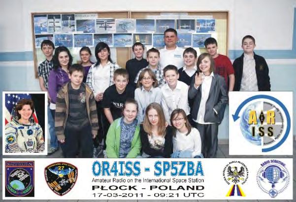 Rocznik Towarzystwa Naukowego Płockiego 2013, nr 5 Fot. 1. Uczestnicy płockiej kosmicznej lekcji Źródło: http://www.korzan.edu.pl/ariss_www/fotki/pamiatkowe_foto.