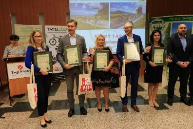 Laureatami tej nagrody w 2016 roku były już Gmina Czarny Dunajec i Miasto Nowy Targ Szlak rowerowy wokół Tatr jako jedna z