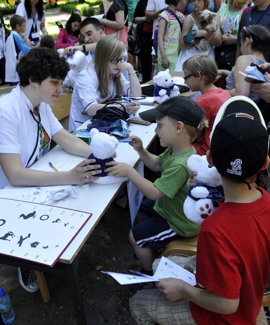 100 kół naukowych i 10 organizacji studenckich.