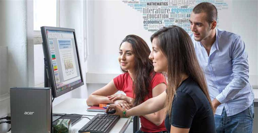 Społeczeństwo dynamicznie się zmienia, technologia wkracza we wszystkie aspekty naszego życia.