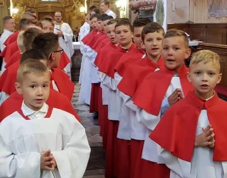 Króluj nam Chryste!!! Liturgiczna Służba Ołtarza w parafii św. Bartłomieja w Głogówku.