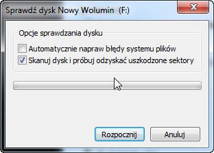 Usuń zaznaczenie obok Automatycznie napraw błędy systemu plików. Zaznacz pole wyboru Skanuj dysk i próbuj odzyskać uszkodzone sektory> Start.