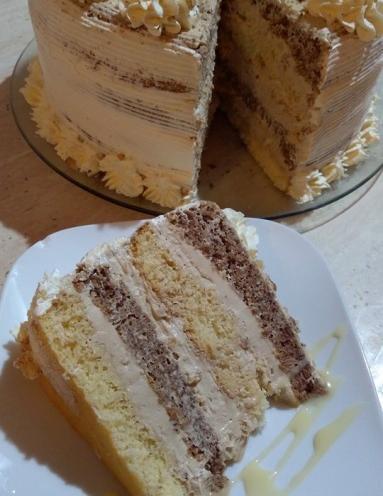 7. Cappuccino orzechowe Delikatne biszkopciki waniliowe i orzechowe z lekkim kremem