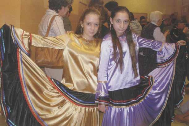 Justyna i Wiktoria romskie dziewczynki ze świetlicy rodzinnej