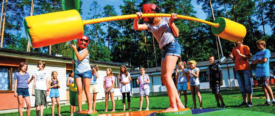 ZAJĘCIA AKTYWNE ;) 12 HIT SEZONU 15 19 WATERBALL świetna zabawa w wielkiej, dmuchanej kuli dryfującej po wodzie w specjalnie przygotowanym basenie zupełnie suchy i bezpieczny spacer po wodzie kula