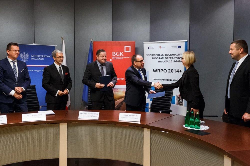 Priorytet Inwestycyjny 3c WRPO 2014+ - stan wdrażania JEREMIE 2 20 października 2016 roku - podpisanie Umowy o Finansowanie Funduszu Funduszy pomiędzy Zarządem Województwa Wielkopolskiego a Bankiem