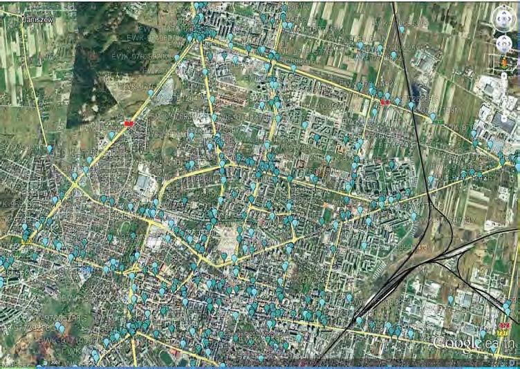 W A Ż NIEJSZE WYNIKI KO NTRO LI Zdjęcie nr 9 Prawidłowa lokalizacja zdarzeń drogowych za pomocą współrzędnych GPS (na ilustracji miejsca zdarzeń drogowych w centrum Radomia)
